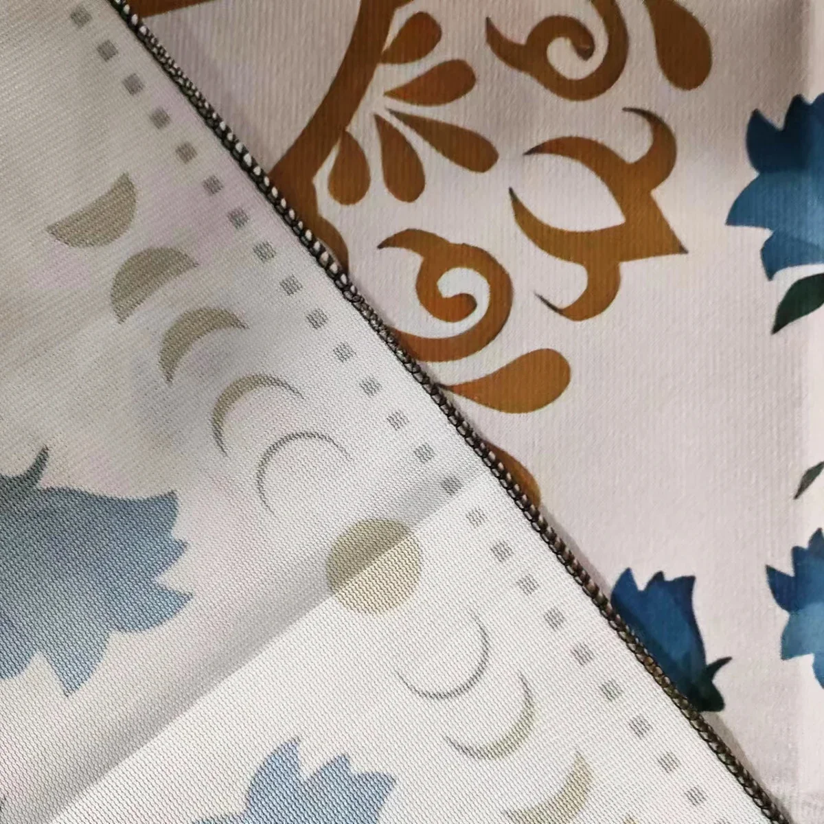 Altar Cloth Sun Moon Flower Ta - Board Game Hotel recension och pris